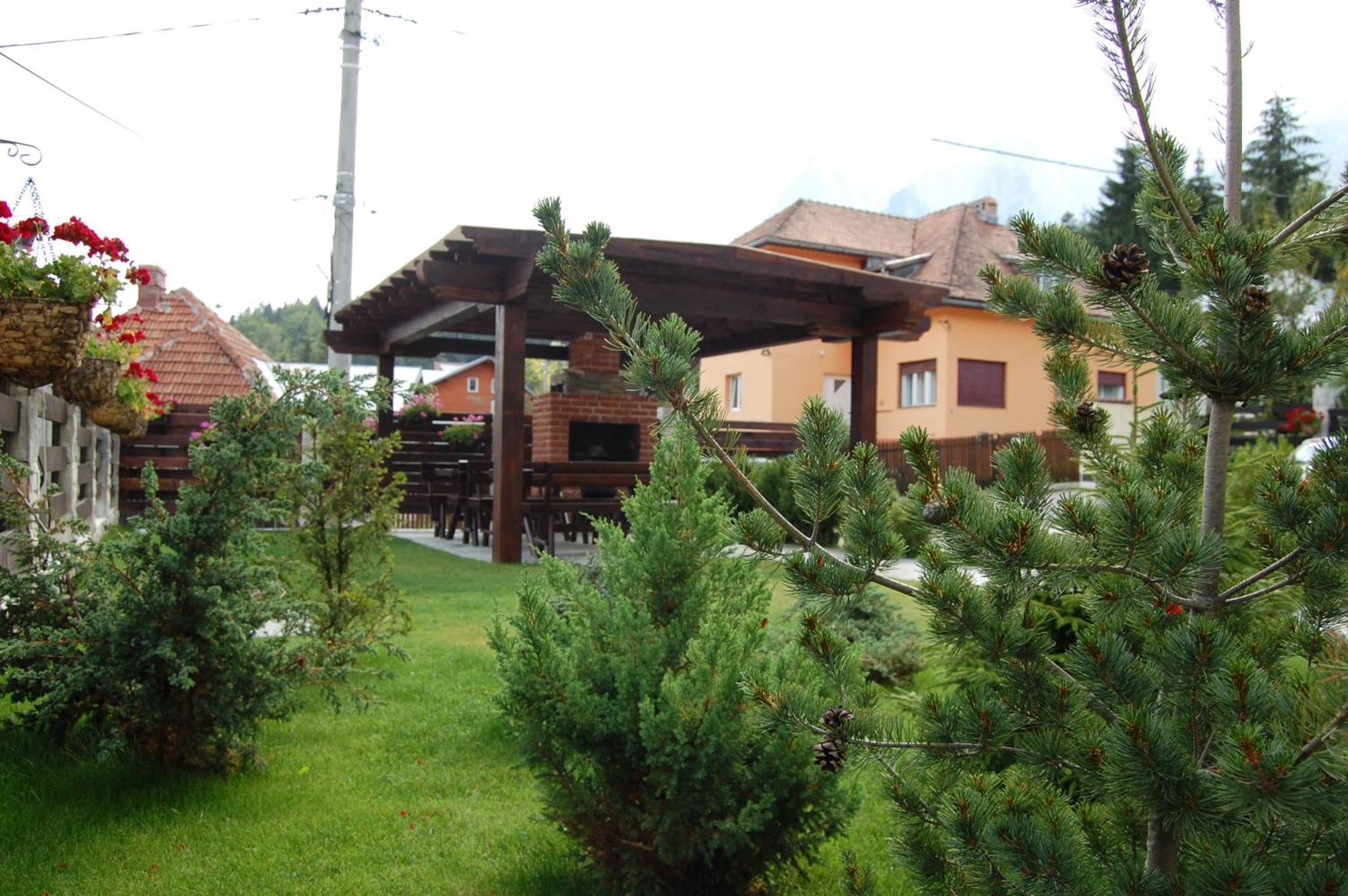 Hotel The Ghetto à Buşteni Chambre photo
