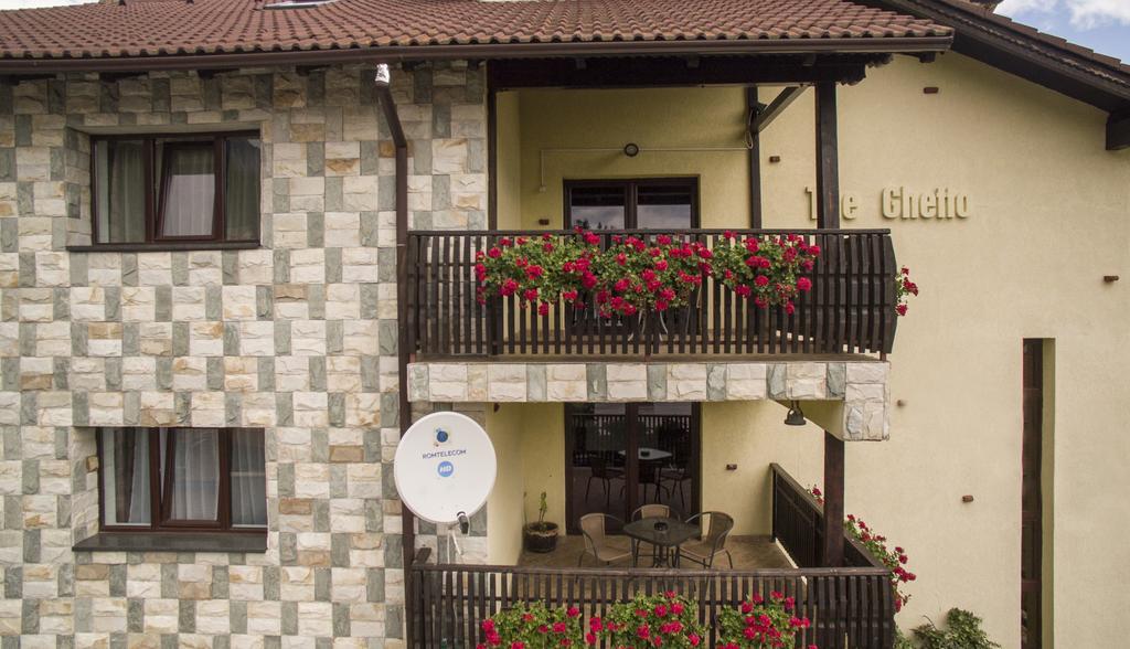 Hotel The Ghetto à Buşteni Extérieur photo